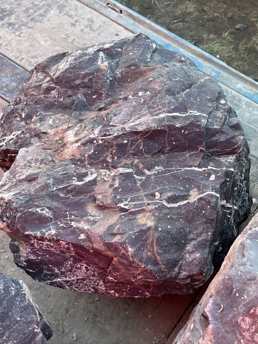 Камни для ландшафтного дизайна красно-фиолетовые 10-60 килограмм купить в Зарайске