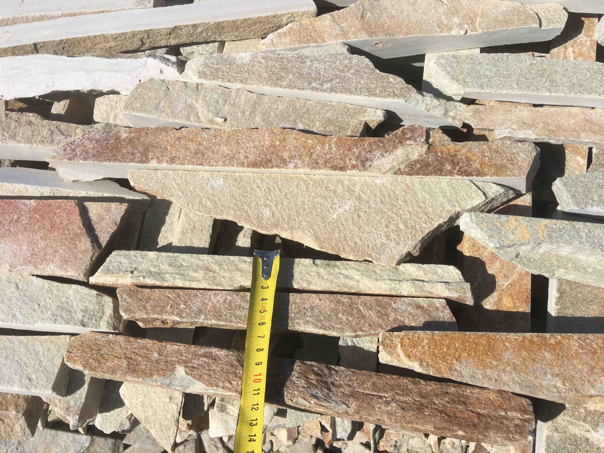 Горбушка златолит золотистый для облицовки купить в Зарайске