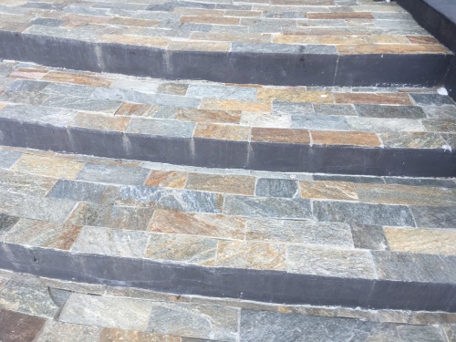 Плитка из Златолита Уральского для лестницы купить в Зарайске