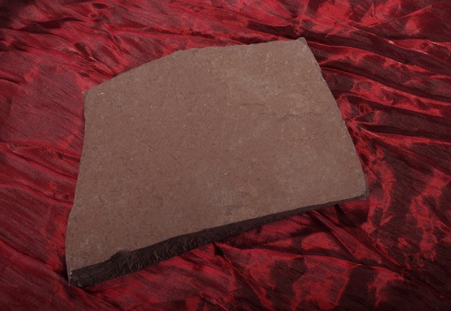 Плитняк лемезит бордовый для цоколя 1,5-2 см купить в Зарайске