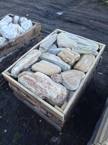 Златолит жёлтый, жёлто-зелёный глыбки и валуны для ланшафтного дизайна купить в Зарайске