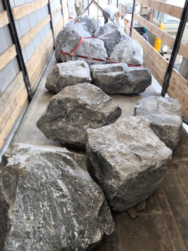 Купить серые валуны